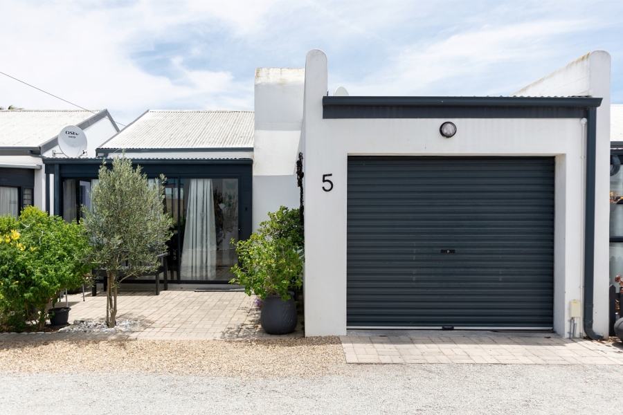 2 Bedroom Property for Sale in Velddrif Western Cape